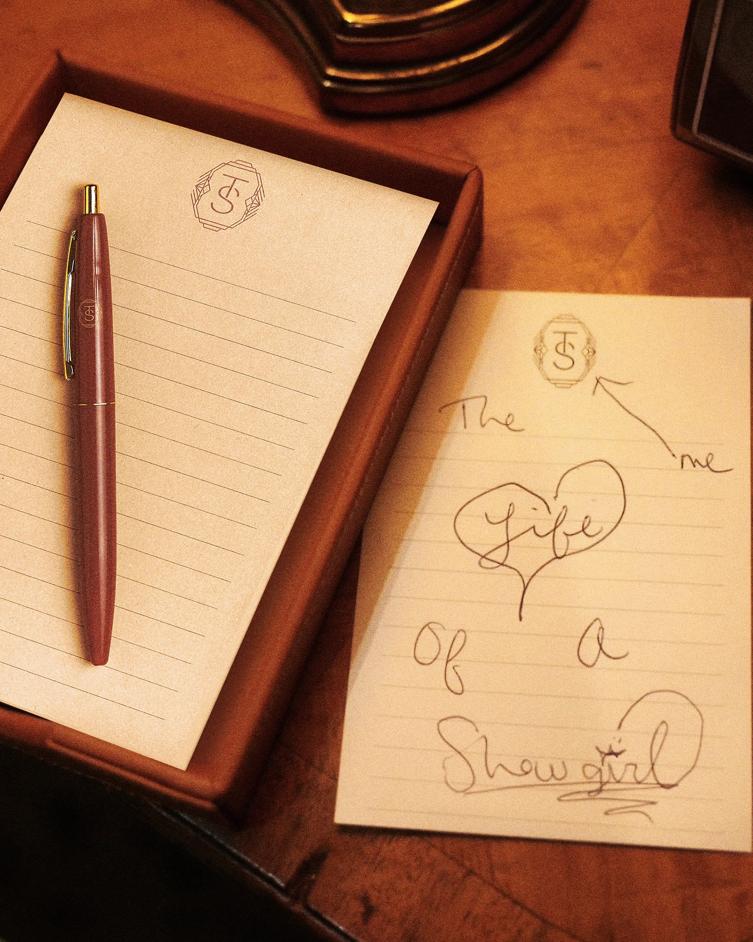The Life of a Showgirl Notepad and Tray - Image 4